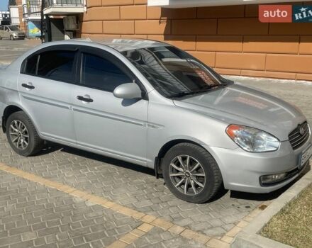 Серый Хендай Акцент, объемом двигателя 1.5 л и пробегом 196 тыс. км за 4000 $, фото 1 на Automoto.ua