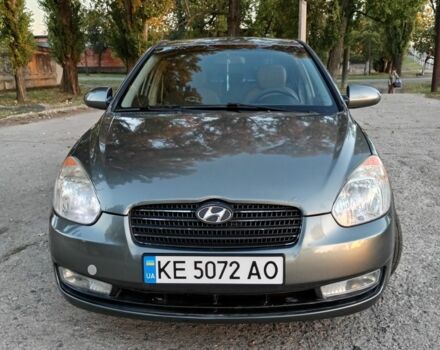 Серый Хендай Акцент, объемом двигателя 1.6 л и пробегом 266 тыс. км за 3700 $, фото 1 на Automoto.ua