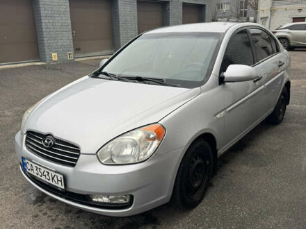 Серый Хендай Акцент, объемом двигателя 1.4 л и пробегом 165 тыс. км за 4900 $, фото 1 на Automoto.ua