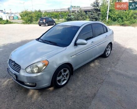 Серый Хендай Акцент, объемом двигателя 1.49 л и пробегом 197 тыс. км за 5500 $, фото 1 на Automoto.ua