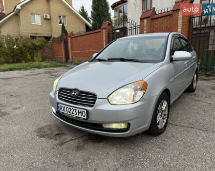 Сірий Хендай Акцент, об'ємом двигуна 1.6 л та пробігом 177 тис. км за 5900 $, фото 1 на Automoto.ua