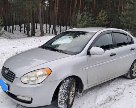 Серый Хендай Акцент, объемом двигателя 1.4 л и пробегом 300 тыс. км за 3500 $, фото 1 на Automoto.ua