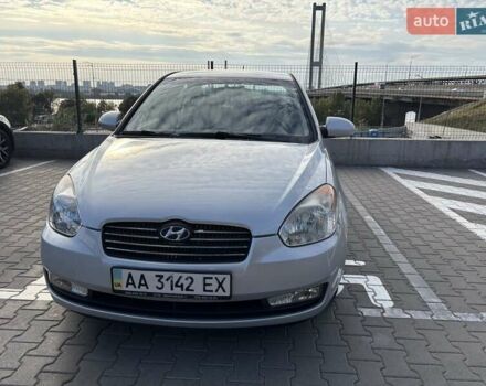 Сірий Хендай Акцент, об'ємом двигуна 1.4 л та пробігом 65 тис. км за 4800 $, фото 1 на Automoto.ua