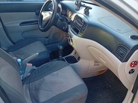 Серый Хендай Акцент, объемом двигателя 1.4 л и пробегом 224 тыс. км за 4300 $, фото 1 на Automoto.ua