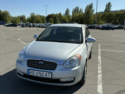 Хендай Акцент 2008 в Днепре (Днепропетровске) на Automoto.ua Серый Хендай Акцент, объемом двигателя 1.4 л и пробегом 160 тыс. км за 4000 $, фото 1 на Automoto.ua