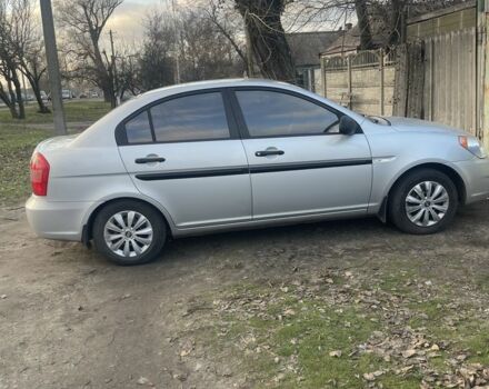 Серый Хендай Акцент, объемом двигателя 1.4 л и пробегом 168 тыс. км за 5000 $, фото 1 на Automoto.ua