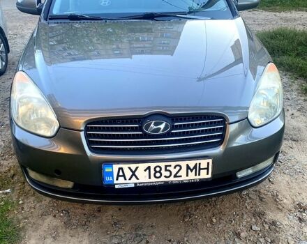 Серый Хендай Акцент, объемом двигателя 1.4 л и пробегом 230 тыс. км за 4800 $, фото 1 на Automoto.ua