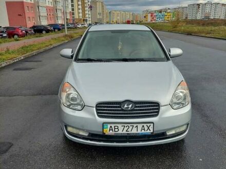 Серый Хендай Акцент, объемом двигателя 1.6 л и пробегом 240 тыс. км за 5600 $, фото 1 на Automoto.ua