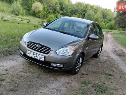 Хендай Акцент 2008 у Житомирі на Automoto.ua Сірий Хендай Акцент, об'ємом двигуна 0 л та пробігом 191 тис. км за 5888 $, фото 1 на Automoto.ua