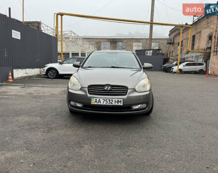 Серый Хендай Акцент, объемом двигателя 1.4 л и пробегом 122 тыс. км за 4500 $, фото 1 на Automoto.ua