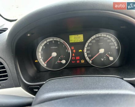 Сірий Хендай Акцент, об'ємом двигуна 1.4 л та пробігом 123 тис. км за 4700 $, фото 1 на Automoto.ua