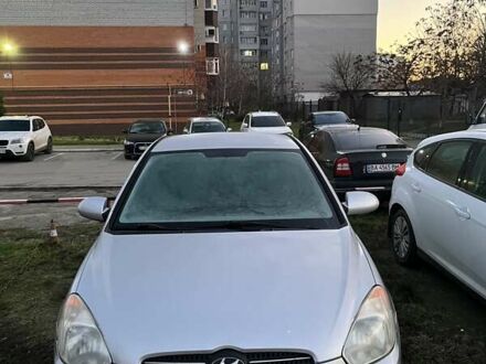 Серый Хендай Акцент, объемом двигателя 1.4 л и пробегом 157 тыс. км за 4700 $, фото 1 на Automoto.ua