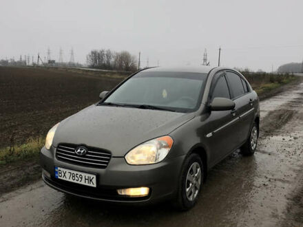 Серый Хендай Акцент, объемом двигателя 1.4 л и пробегом 186 тыс. км за 4800 $, фото 1 на Automoto.ua