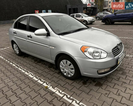 Серый Хендай Акцент, объемом двигателя 1.4 л и пробегом 327 тыс. км за 4500 $, фото 1 на Automoto.ua