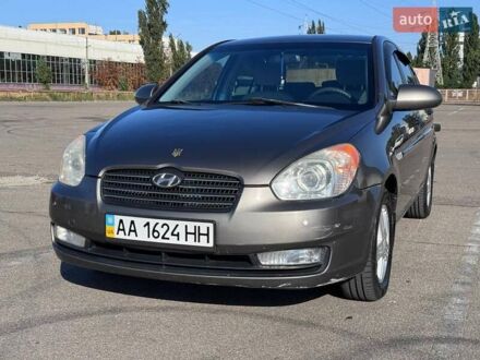 Сірий Хендай Акцент, об'ємом двигуна 1.4 л та пробігом 88 тис. км за 5600 $, фото 1 на Automoto.ua