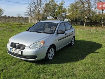 Серый Хендай Акцент, объемом двигателя 1.4 л и пробегом 186 тыс. км за 5500 $, фото 1 на Automoto.ua