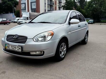 Хендай Акцент 2008 в Днепре (Днепропетровске) на Automoto.ua Серый Хендай Акцент, объемом двигателя 1.4 л и пробегом 240 тыс. км за 4700 $, фото 1 на Automoto.ua