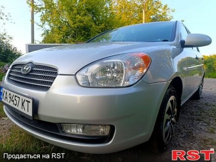 Сірий Хендай Акцент, об'ємом двигуна 1.4 л та пробігом 105 тис. км за 5900 $, фото 1 на Automoto.ua