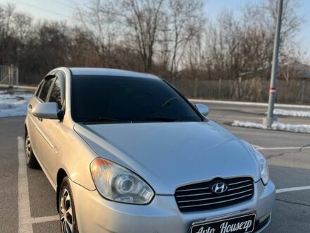 Хендай Акцент 2008 у Запоріжжя на Automoto.ua Сірий Хендай Акцент, об'ємом двигуна 0 л та пробігом 174 тис. км за 4999 $, фото 1 на Automoto.ua