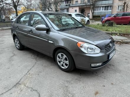 Серый Хендай Акцент, объемом двигателя 1.4 л и пробегом 281 тыс. км за 4900 $, фото 1 на Automoto.ua