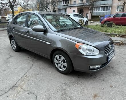 Серый Хендай Акцент, объемом двигателя 1.4 л и пробегом 281 тыс. км за 4900 $, фото 1 на Automoto.ua