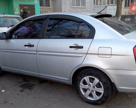 Серый Хендай Акцент, объемом двигателя 1.4 л и пробегом 255 тыс. км за 4900 $, фото 1 на Automoto.ua