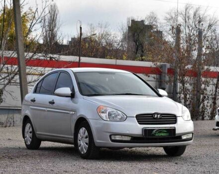 Серый Хендай Акцент, объемом двигателя 1.4 л и пробегом 327 тыс. км за 4999 $, фото 1 на Automoto.ua