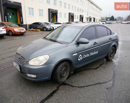 Серый Хендай Акцент, объемом двигателя 1.4 л и пробегом 300 тыс. км за 3312 $, фото 1 на Automoto.ua