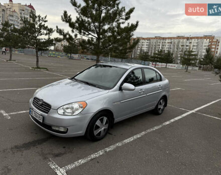 Серый Хендай Акцент, объемом двигателя 1.59 л и пробегом 140 тыс. км за 4999 $, фото 1 на Automoto.ua