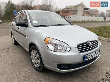 Серый Хендай Акцент, объемом двигателя 1.4 л и пробегом 5 тыс. км за 7500 $, фото 1 на Automoto.ua