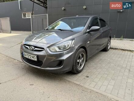 Хендай Акцент 2011 в Славянске на Automoto.ua Серый Хендай Акцент, объемом двигателя 1.4 л и пробегом 198 тыс. км за 6400 $, фото 1 на Automoto.ua