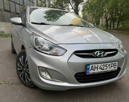 Сірий Хендай Акцент, об'ємом двигуна 1.4 л та пробігом 232 тис. км за 6000 $, фото 1 на Automoto.ua
