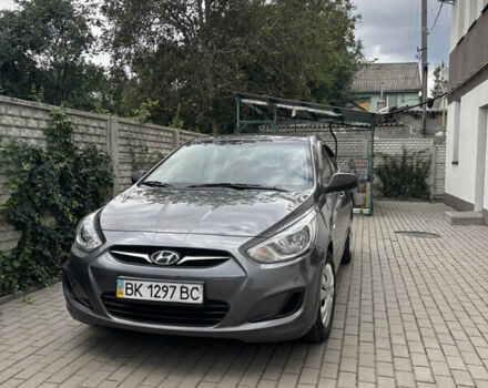 Сірий Хендай Акцент, об'ємом двигуна 1.4 л та пробігом 123 тис. км за 8100 $, фото 1 на Automoto.ua