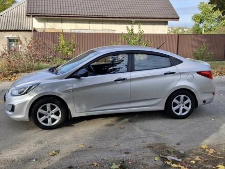 Серый Хендай Акцент, объемом двигателя 1.4 л и пробегом 173 тыс. км за 6800 $, фото 1 на Automoto.ua