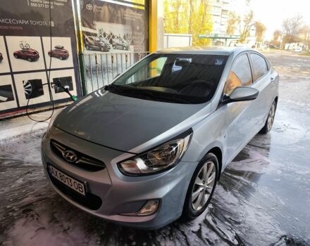 Серый Хендай Акцент, объемом двигателя 1.6 л и пробегом 227 тыс. км за 6350 $, фото 1 на Automoto.ua