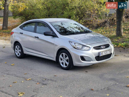 Сірий Хендай Акцент, об'ємом двигуна 1.4 л та пробігом 175 тис. км за 6800 $, фото 1 на Automoto.ua