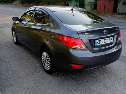 Серый Хендай Акцент, объемом двигателя 1.4 л и пробегом 229 тыс. км за 6500 $, фото 1 на Automoto.ua