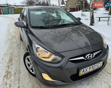 Серый Хендай Акцент, объемом двигателя 1.4 л и пробегом 125 тыс. км за 7200 $, фото 1 на Automoto.ua