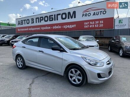 Сірий Хендай Акцент, об'ємом двигуна 1.4 л та пробігом 173 тис. км за 7200 $, фото 1 на Automoto.ua