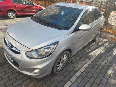 Серый Хендай Акцент, объемом двигателя 1.6 л и пробегом 131 тыс. км за 6664 $, фото 1 на Automoto.ua