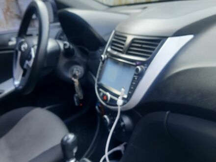Хендай Акцент 2011 в Киеве на Automoto.ua Серый Хендай Акцент, объемом двигателя 1.4 л и пробегом 213 тыс. км за 7000 $, фото 1 на Automoto.ua