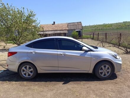 Хендай Акцент 2011 у Кам'янське (Дніпродзержинськ) на Automoto.ua Сірий Хендай Акцент, об'ємом двигуна 0 л та пробігом 190 тис. км за 5800 $, фото 1 на Automoto.ua