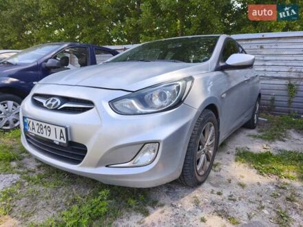Сірий Хендай Акцент, об'ємом двигуна 1.4 л та пробігом 175 тис. км за 6800 $, фото 1 на Automoto.ua