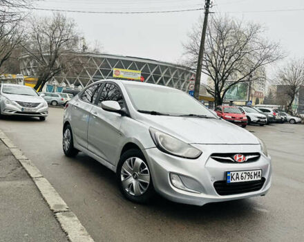 Серый Хендай Акцент, объемом двигателя 1.4 л и пробегом 250 тыс. км за 5400 $, фото 1 на Automoto.ua