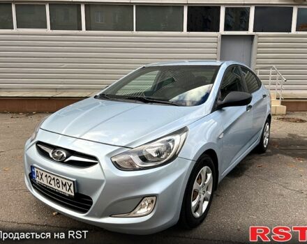 Серый Хендай Акцент, объемом двигателя 1.4 л и пробегом 235 тыс. км за 6400 $, фото 1 на Automoto.ua