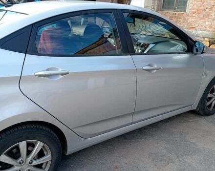 Сірий Хендай Акцент, об'ємом двигуна 0 л та пробігом 80 тис. км за 9000 $, фото 1 на Automoto.ua