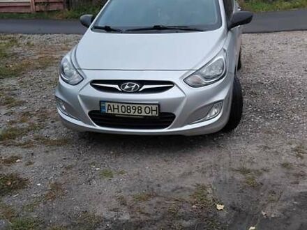 Серый Хендай Акцент, объемом двигателя 1.4 л и пробегом 203 тыс. км за 8000 $, фото 1 на Automoto.ua