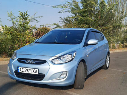 Хендай Акцент 2012 в Кривом Роге на Automoto.ua Серый Хендай Акцент, объемом двигателя 1.4 л и пробегом 130 тыс. км за 7300 $, фото 1 на Automoto.ua