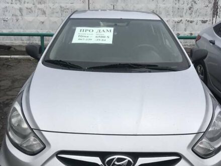 Серый Хендай Акцент, объемом двигателя 1.4 л и пробегом 217 тыс. км за 6500 $, фото 1 на Automoto.ua