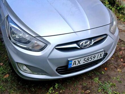 Серый Хендай Акцент, объемом двигателя 1.4 л и пробегом 159 тыс. км за 7500 $, фото 1 на Automoto.ua